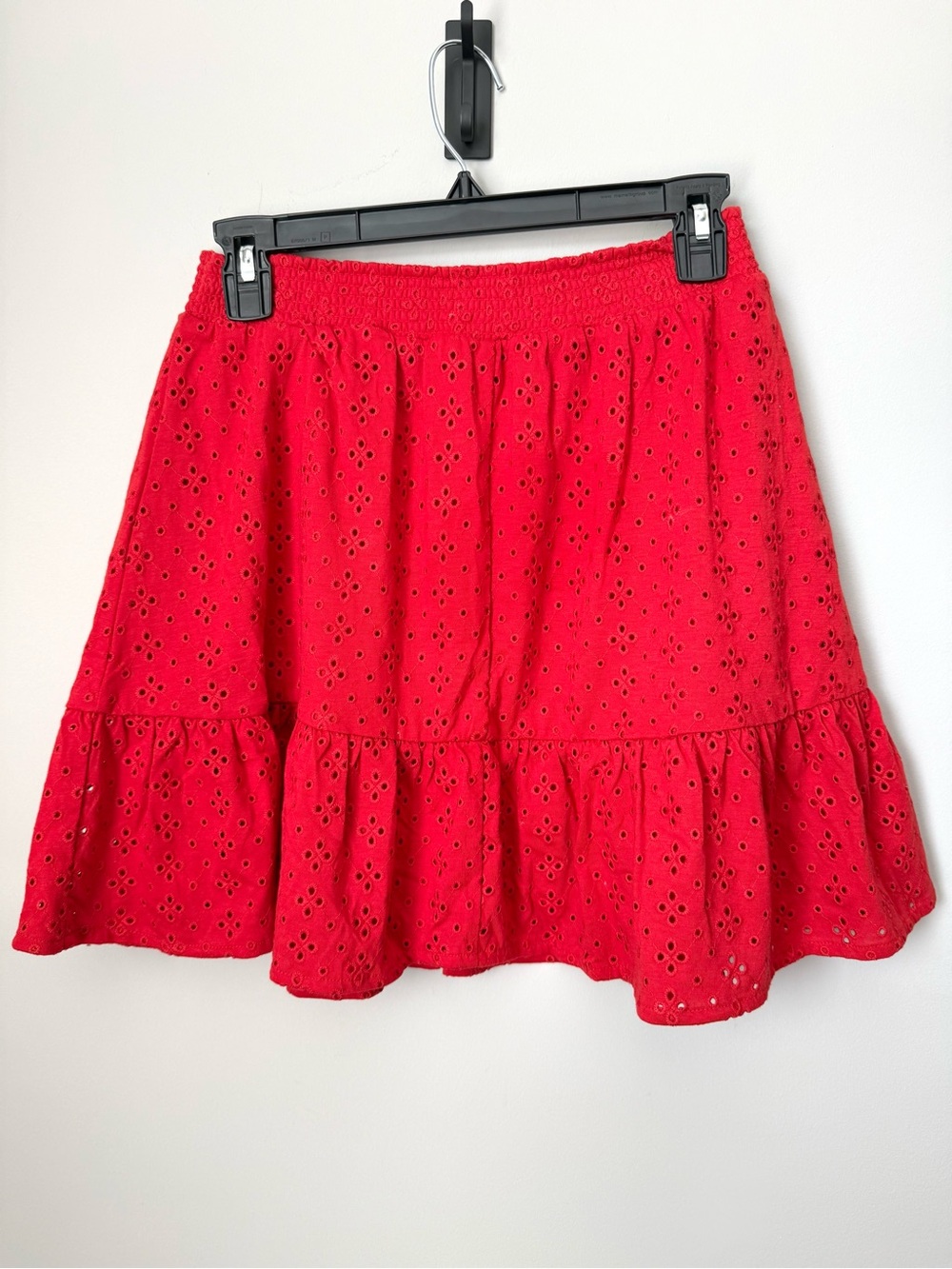 LOFT Red Eyelet Elastic Waist Comfortable Chic Mini Skirt XS - Picture 2 of 2